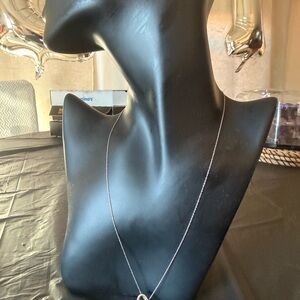 Elegant Silver Necklace 10k with diamond